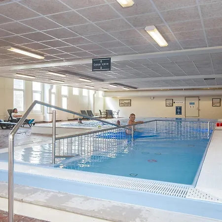 4 Person On A In * Fano